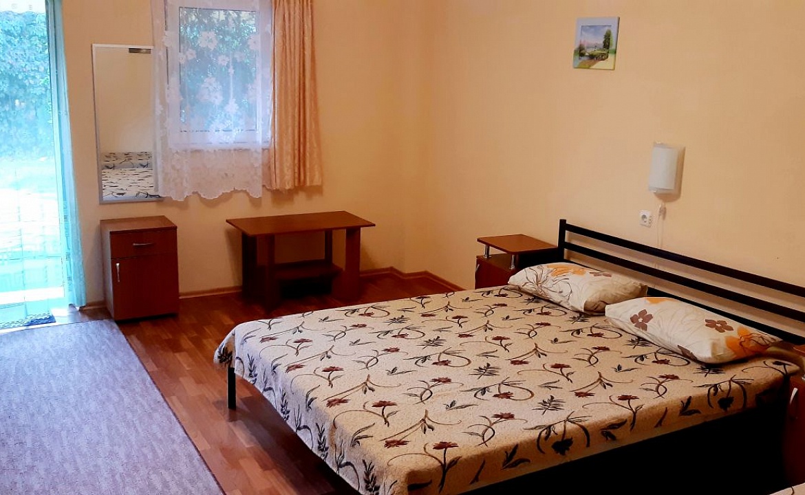 Трёхместный Комфорт. Гостевой дом Орловка. Севастополь