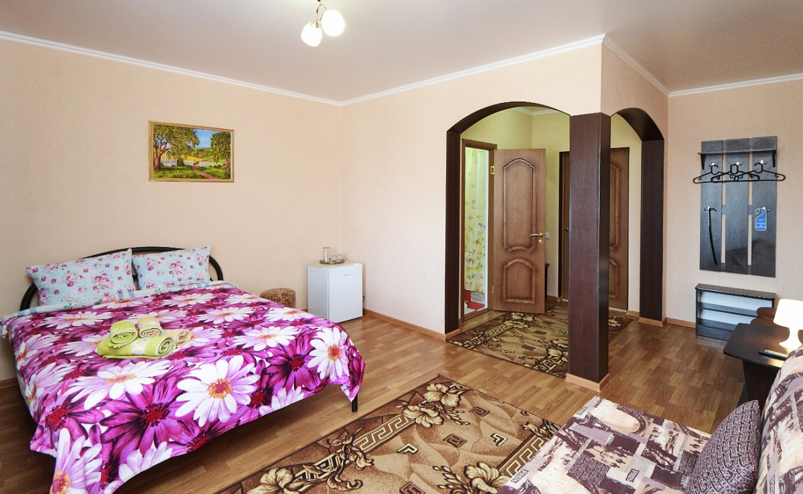 «Комфорт» - корпус B №1, 5. Гостевой дом "Александровский". Темрюк