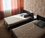 «Люкс» с двумя односпальными кроватями (1 этаж)