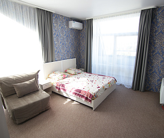 Апартаменты с террасой на 3-х человек. Гостевой дом "МЕЛИС". 