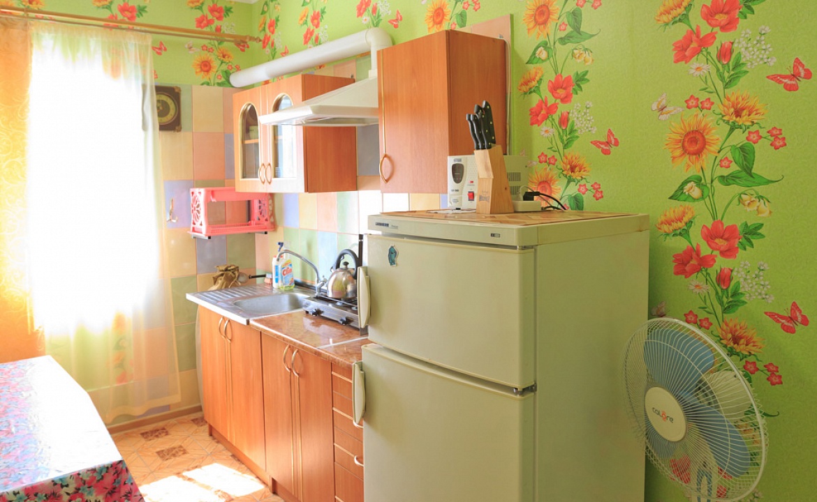 Для весёлой компании. Гостевой дом "Бирюза". Орджоникидзе