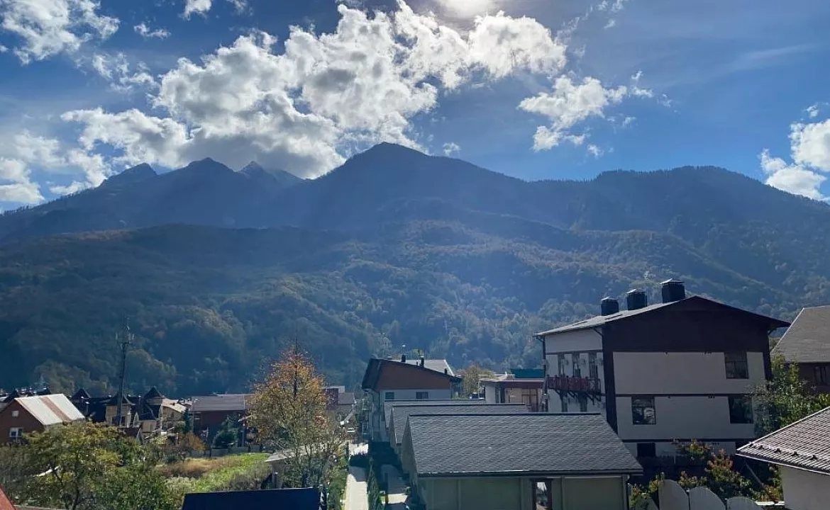 Улучшенный номер с кроватью размера 