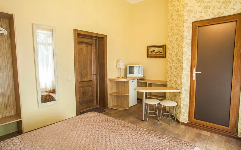 Золотая комната. Гостиный дом на Лавровом. Ялта