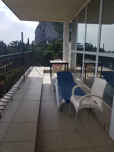 Номер люкс с кроватью  Номер люкс с кроватью