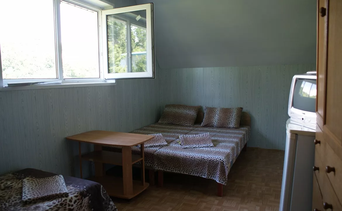 Трехместный номер. Гостевой дом "В гостях у Людмилы". Туапсе Трехместный номер. Гостевой дом "В гостях у Людмилы". Туапсе