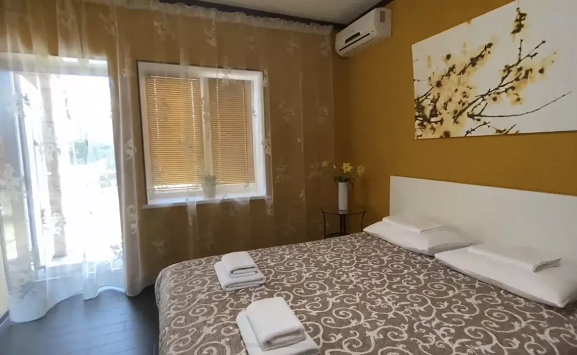 Четырёхместный двухкомнатный номер с террасой. Гостевой дом Pa&Spa. Анапа