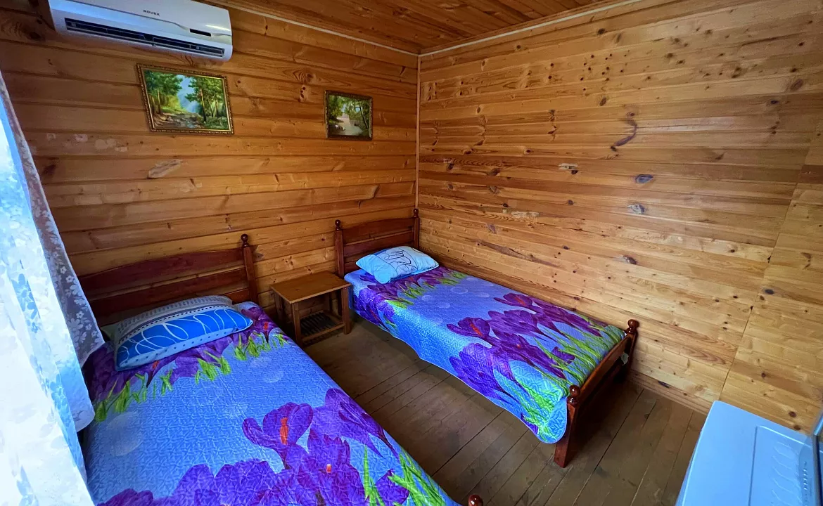 Двухместный номер «ЭКОНОМ». Гостевой комплекс «Солнышно». Кабардинка