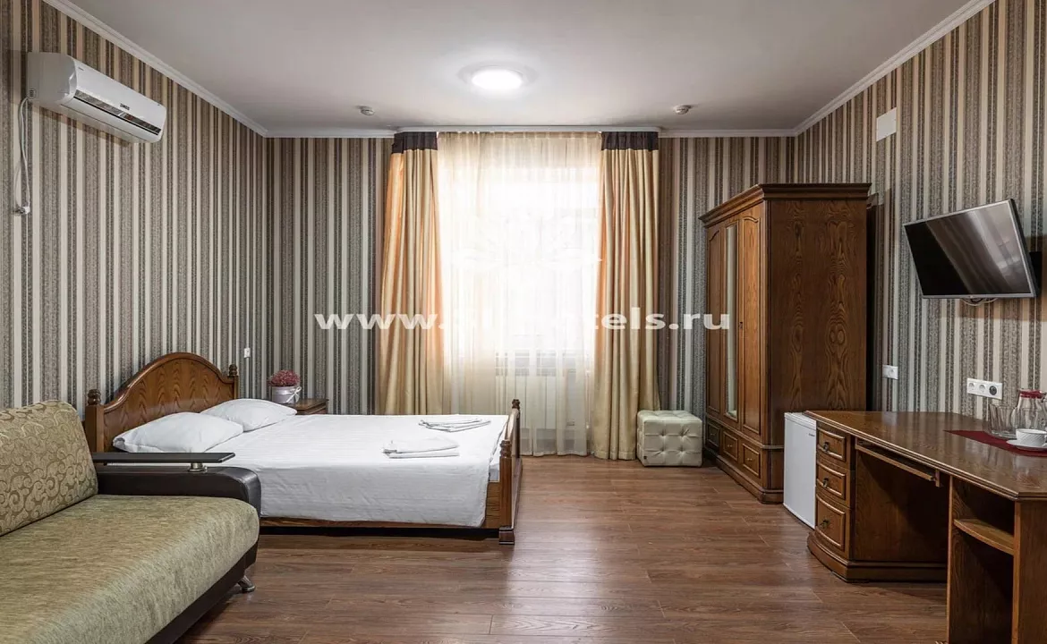 Стандарт с балконом. Гостевой дом Солнечный - Дагомыс. Дагомыс