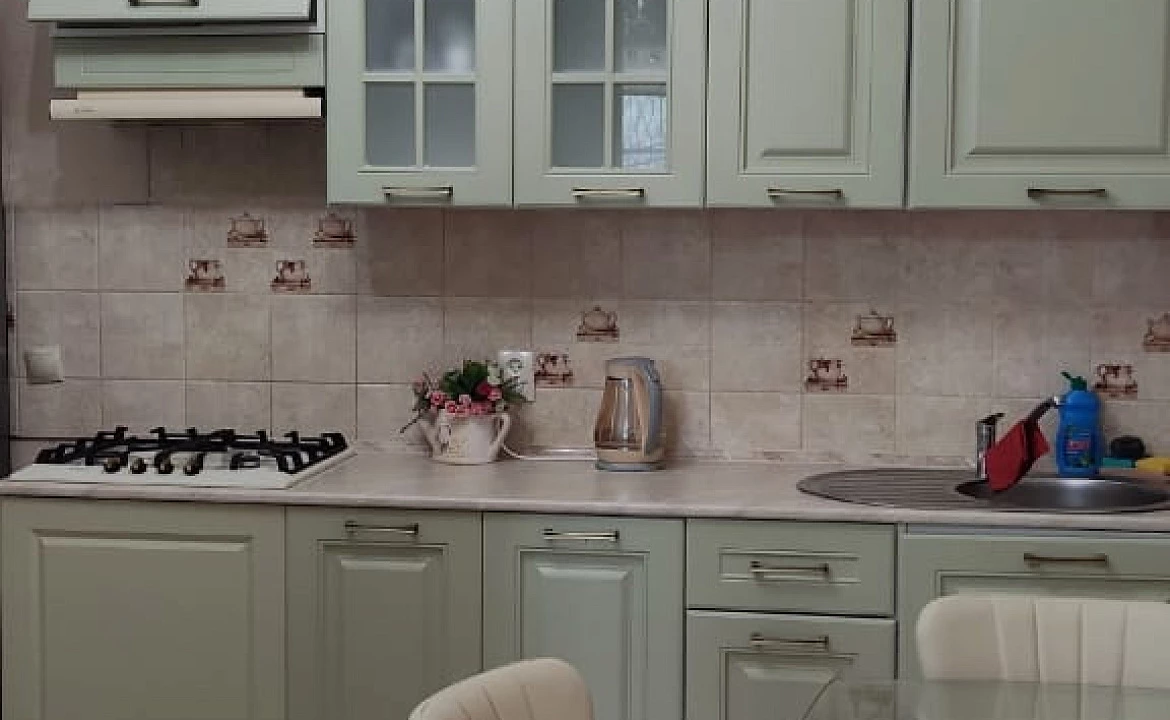 Четырёхместный люкс с кухней. "Брио" частный сектор. Геленджик Четырёхместный люкс с кухней. "Брио" частный сектор. Геленджик