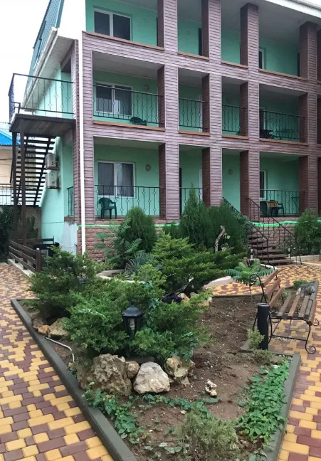 . Мини-отель "Golden-lux". Саки