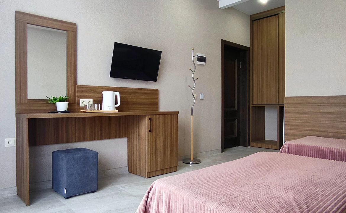 3-местный Комфорт с индивидуальным балконом. Гостевой дом "Одиссей" - Кабардинка. Кабардинка 3-местный Комфорт с индивидуальным балконом. Гостевой дом "Одиссей" - Кабардинка. Кабардинка