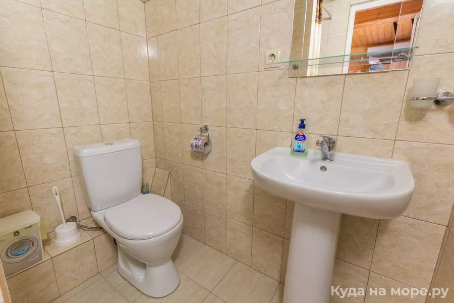 Четырехместный номер. Гостевой дом "Алфавит". Адлер Четырехместный номер. Гостевой дом "Алфавит". Адлер