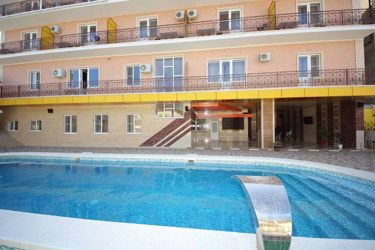 . Гостевой дом "Лев" . Сукко