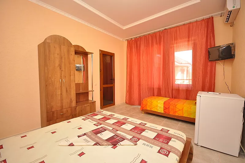 3-местный номер. Гостевой дом "У Рузанны" - Судак. Судак