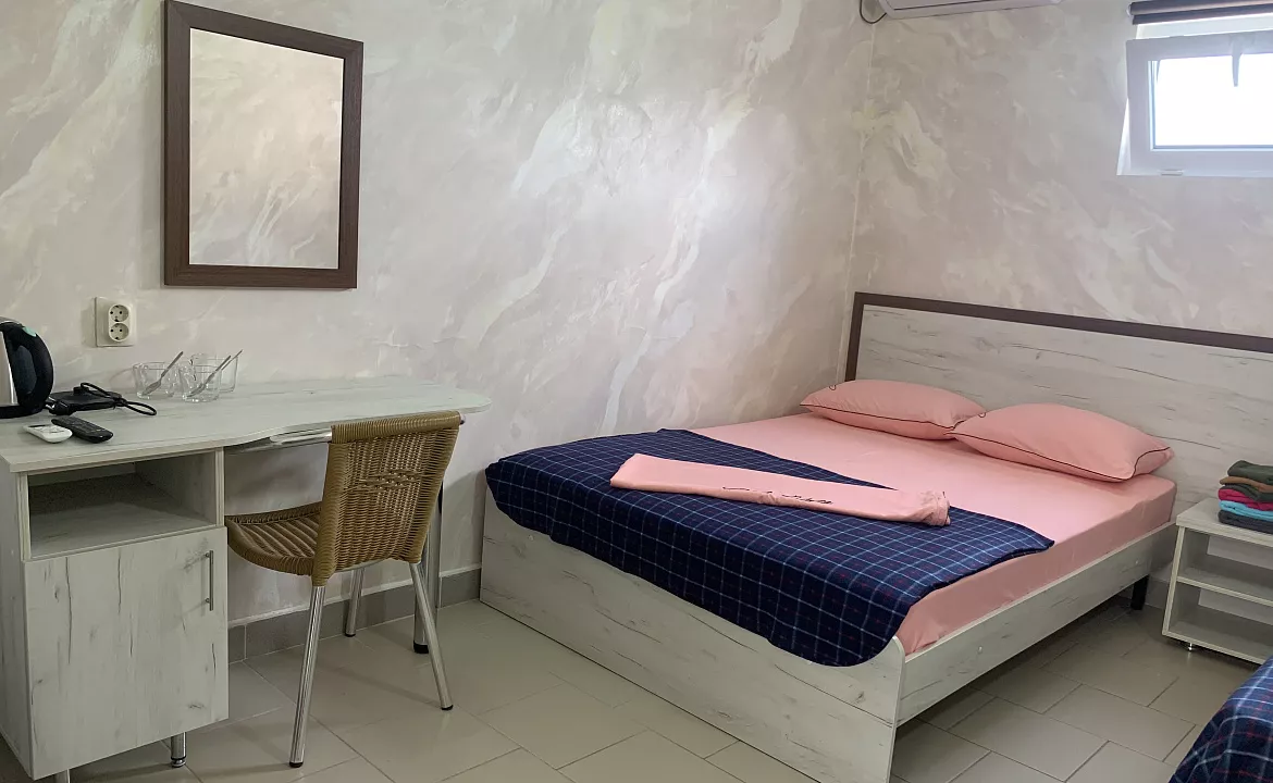 Трехместный номер . Гостевой дом Гармония - Витязево. Витязево