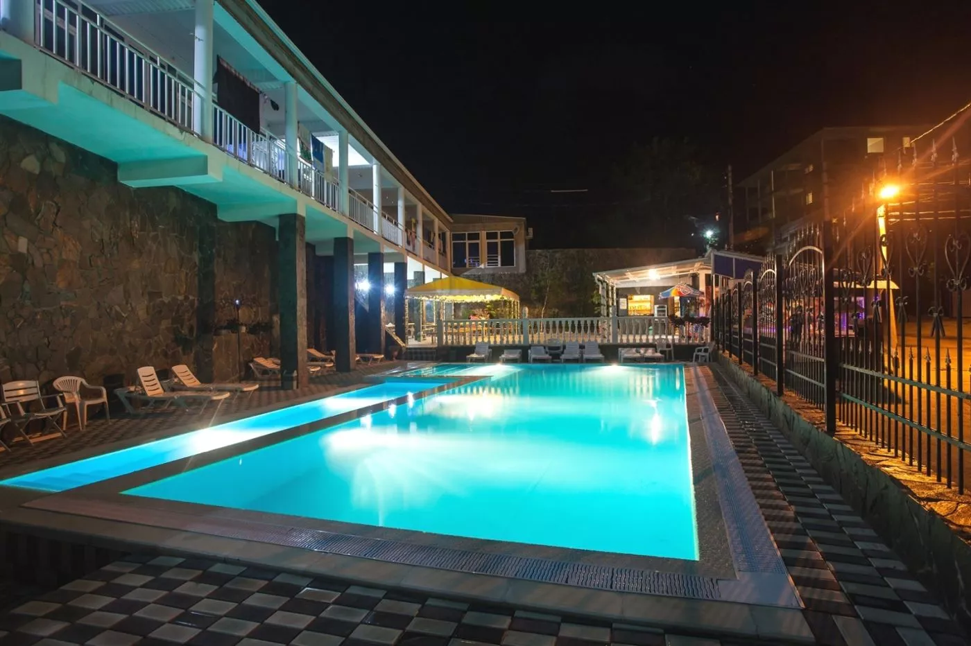 . Отель "Империал". Лермонтово