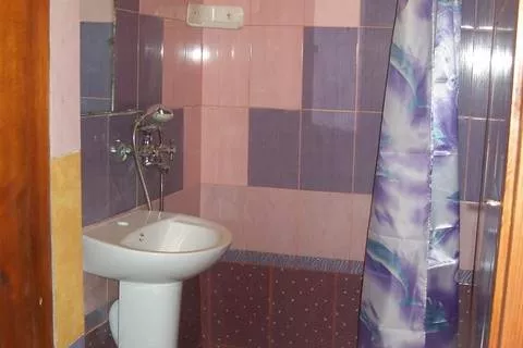 Номер 3-х местный «Зеленый». Гостевой дом «Виктория» - Заозерное. Заозерное Номер 3-х местный «Зеленый». Гостевой дом «Виктория» - Заозерное. Заозерное