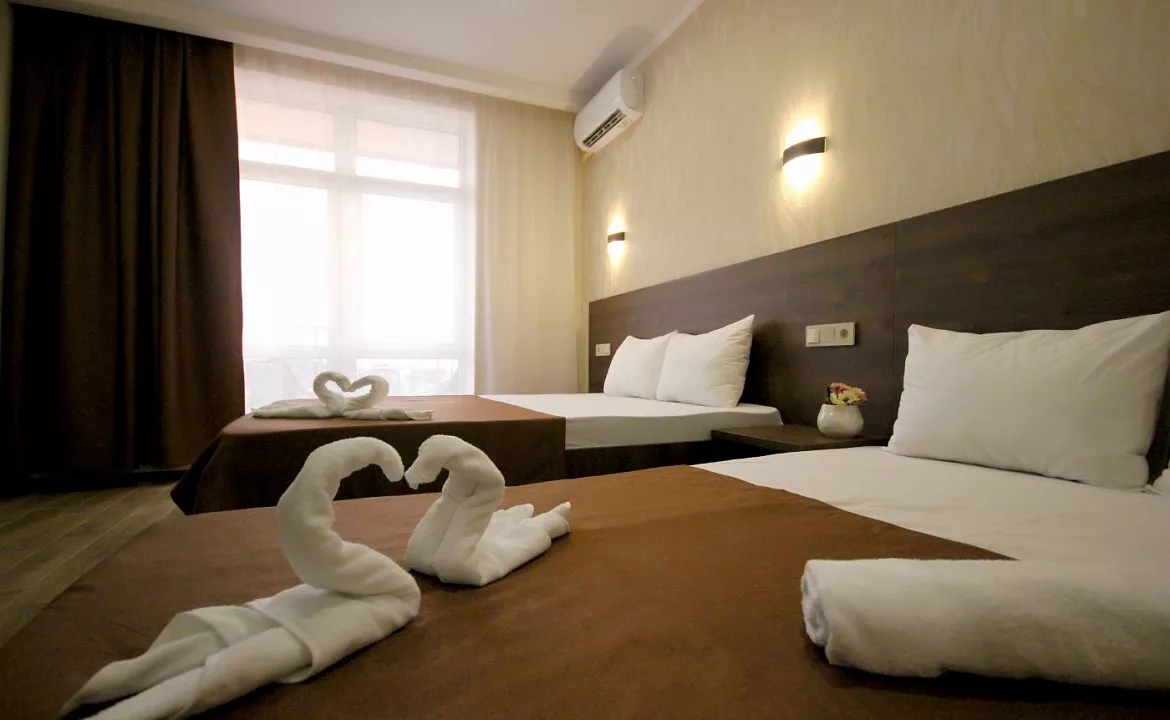 Двухкомнатный люкс с балконом. Отель "Palma Soneta" . Верхнее Джемете Двухкомнатный люкс с балконом. Отель "Palma Soneta" . Верхнее Джемете