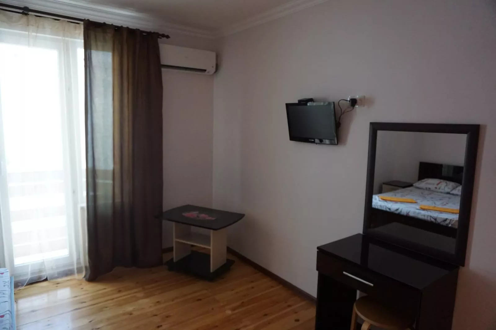 . Гостевой дом "Холидей". Кучугуры