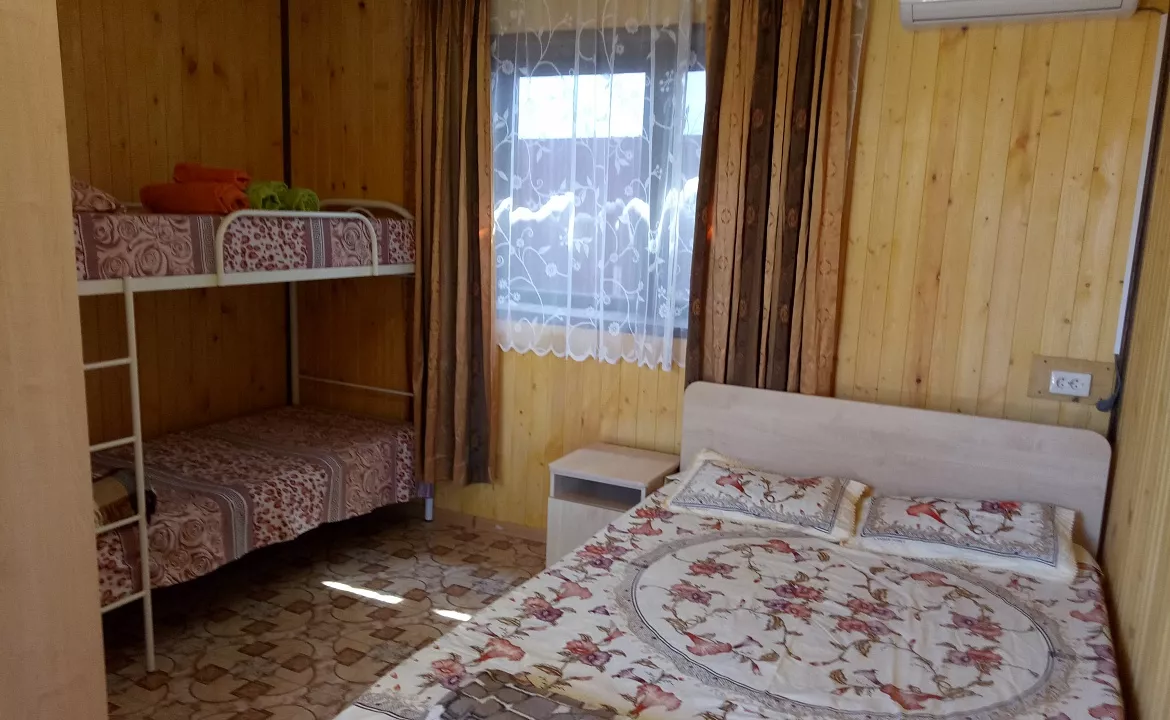 Четырехместный комфорт. Гостевой дом SunnyHouse. Витязево Четырехместный комфорт. Гостевой дом SunnyHouse. Витязево