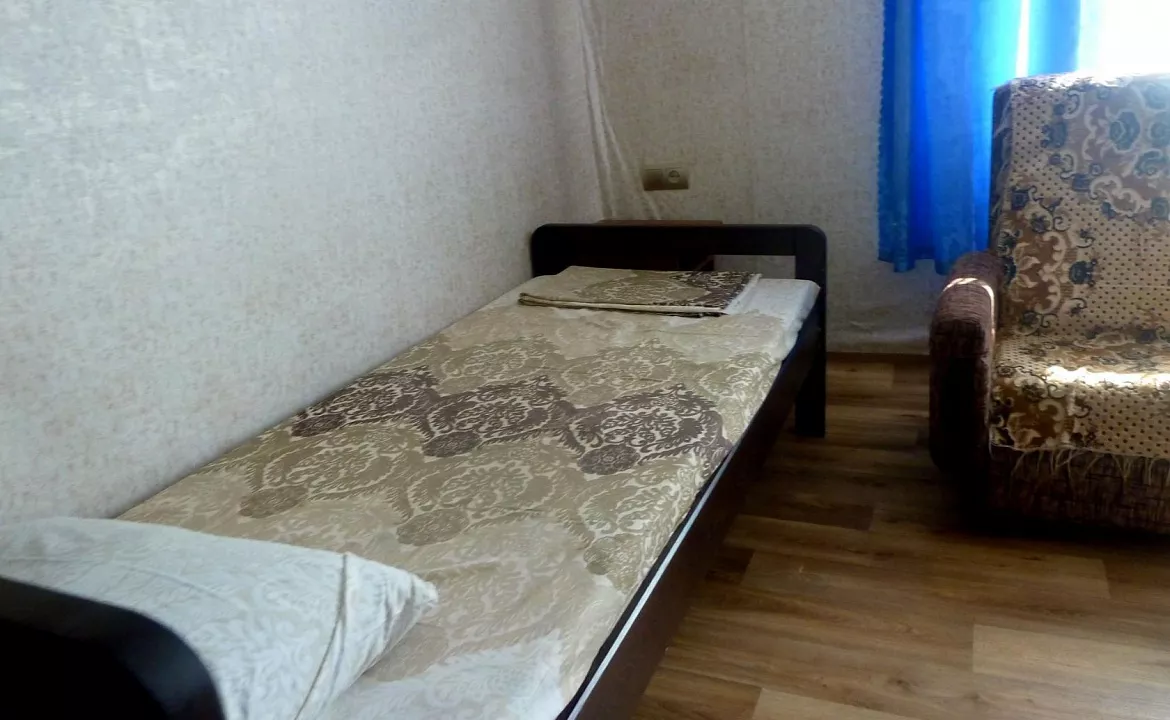 Двухкомнатный номер.. Частный сектор У Марины. Ейск