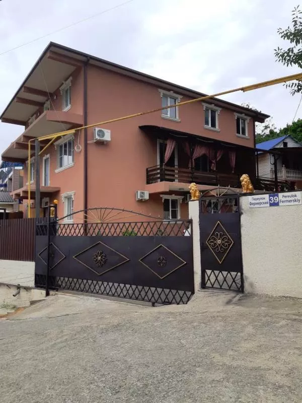 . Частный сектор "G&G" . Адлер