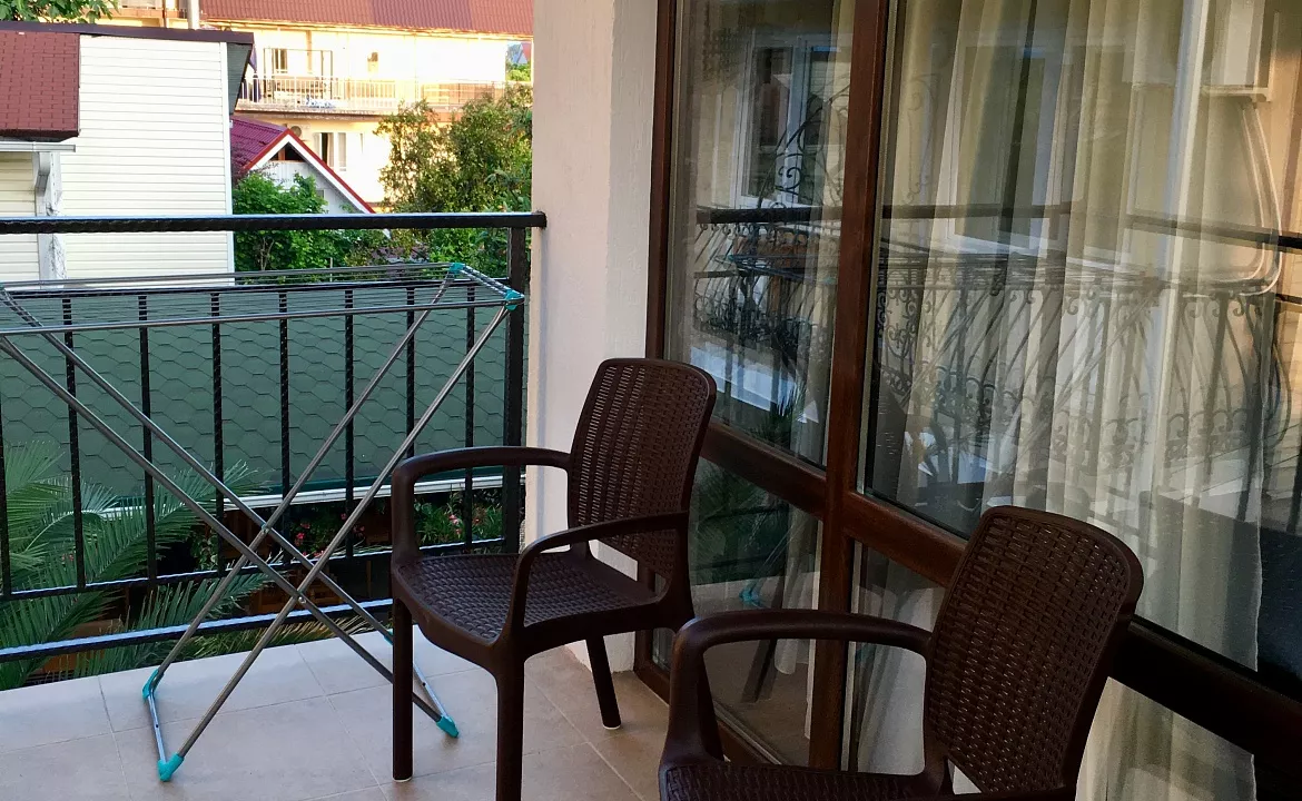 2 местные номера с балконом вид во двор. Гостевой дом София - Лазаревское. Лазаревское