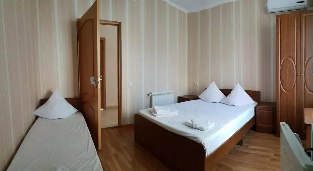 . Гостевой дом "GreenWood" . Адлер