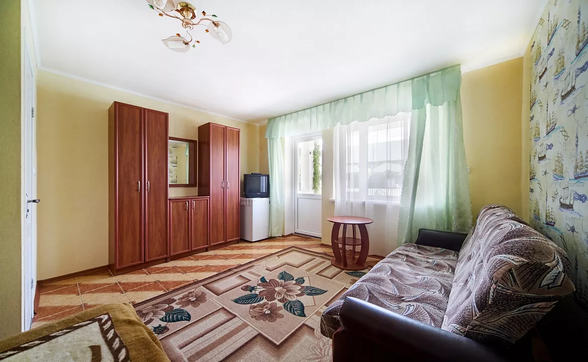 Номер полулюкс. Гостевой дом «Парадиз». Симферополь