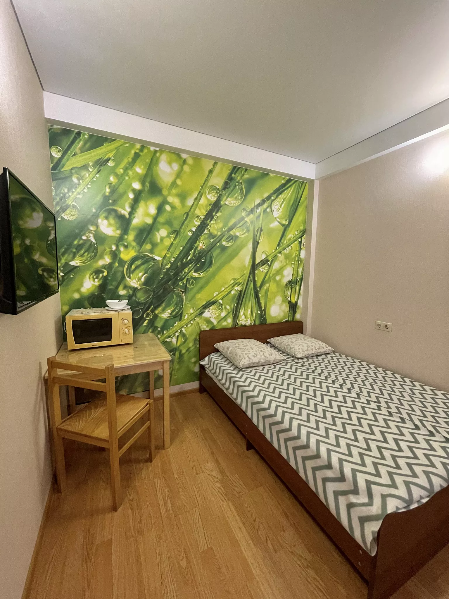 . Муза . Адлер