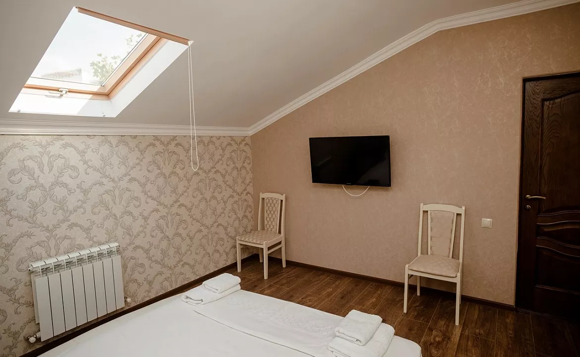 Мансарда двухкомнатная. Гостевой дом Ника Премиум. Геленджик