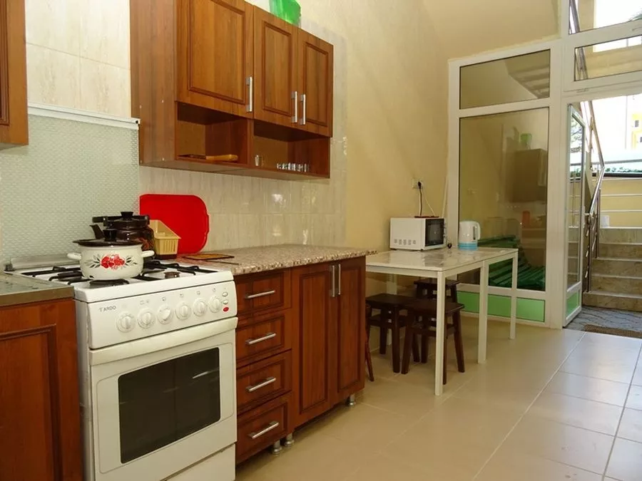 . Гостиница "Семья". Адлер