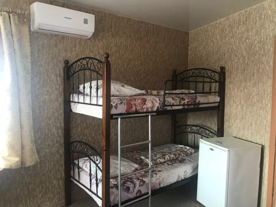 2-й этаж 5-й номер. Гостевой дом "Орджо и Море". Орджоникидзе