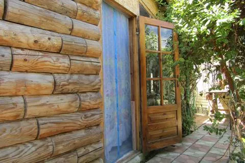 Номер 2-х комнатный 4-х местный «Подростковый». Гостевой дом «Виктория» - Заозерное. Заозерное Номер 2-х комнатный 4-х местный «Подростковый». Гостевой дом «Виктория» - Заозерное. Заозерное