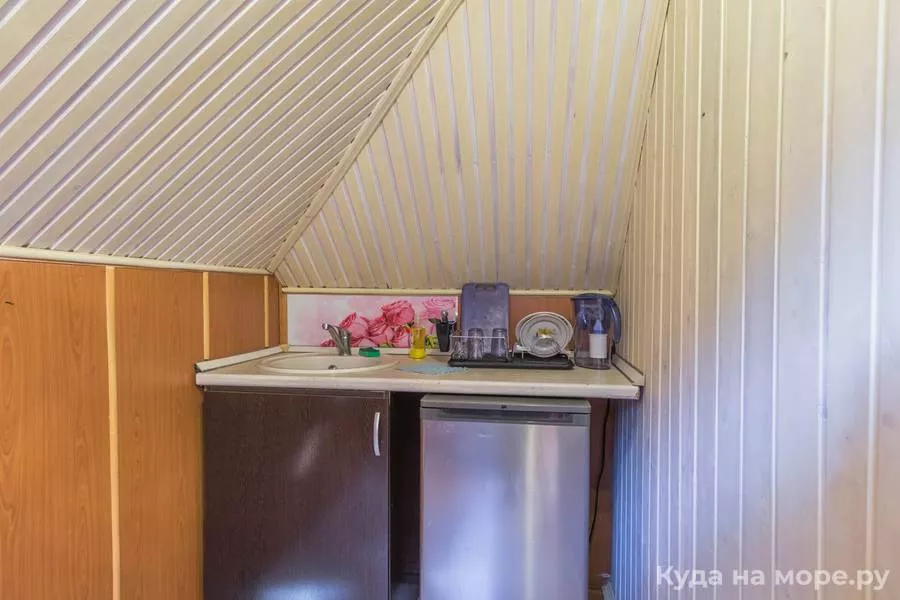 № 33 Полулюкс мансардный 3-х местный. Гостевой дом «Фламинго». Архипо-Осиповка