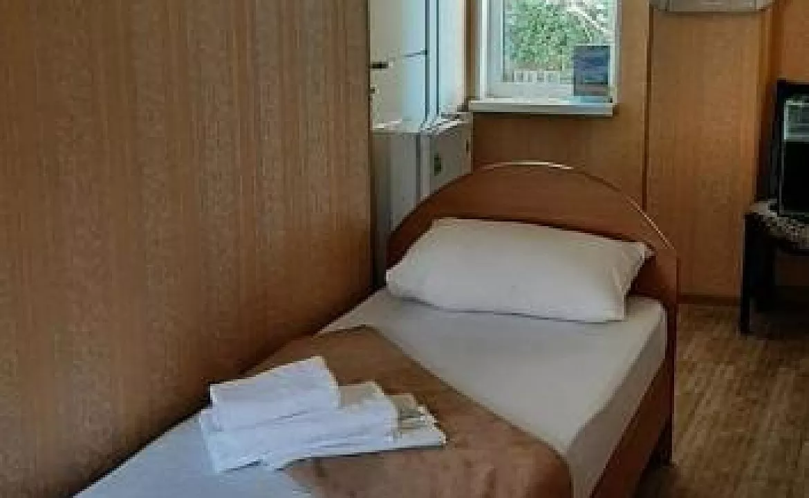 Семи местный двухкомнатный номер. Гостевой дом Связь Времён. Кабардинка