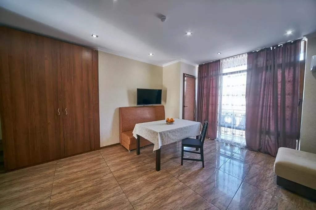 . Гостиница "Локалита". Адлер