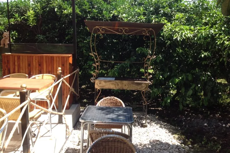 . Гостевой дом "Аист". Новый Афон