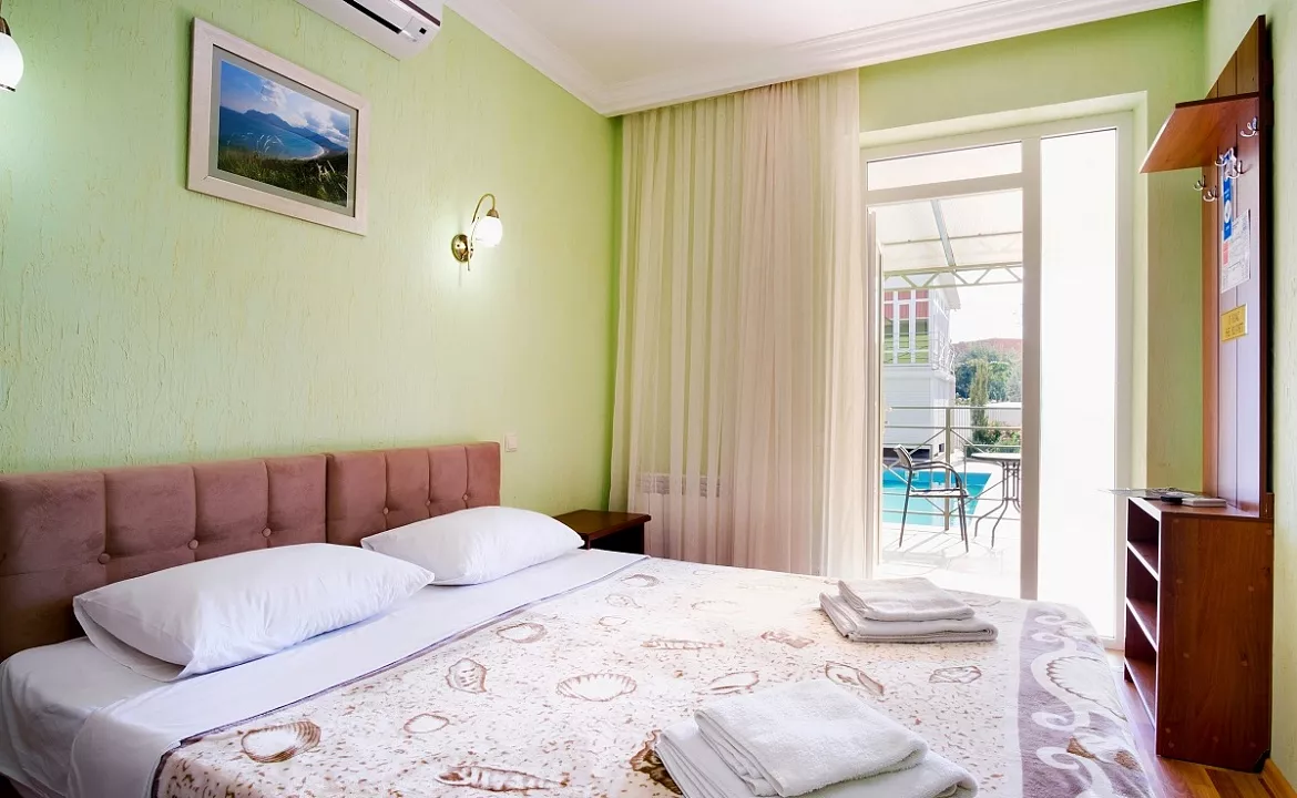 Эконом. Отель «КОКТЕВИЛЛЬ». Коктебель