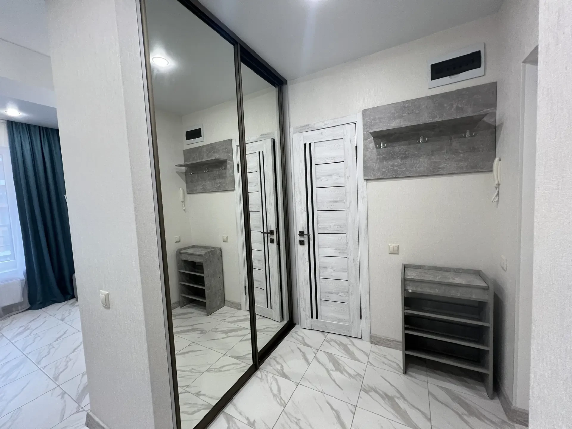 . Квартира в многоквартирном доме Апартаменты у моря с отдельной спальней. Дагомыс