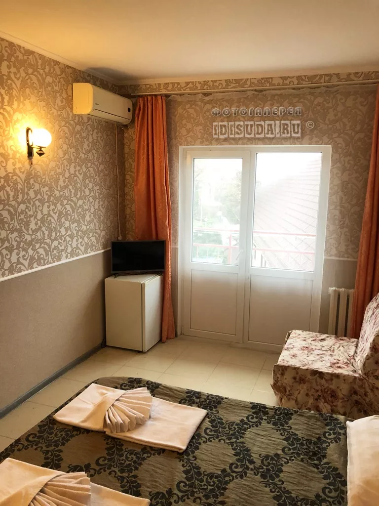 . Гостиница "Александрия" . Лазаревское