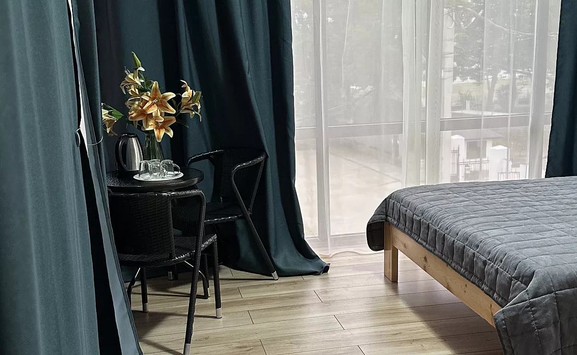 Полулюкс с видом на море. Лилия. Гудаута