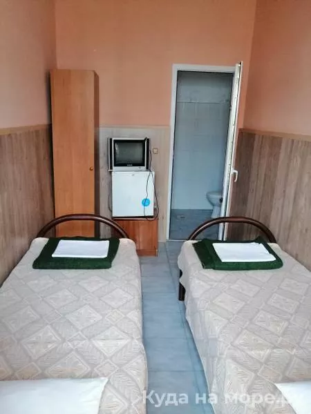 . База отдыха На берегу . Лазаревское