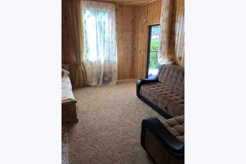  4-х, 5-ти местный «Люкс» 2-х комнатный. Гостевой дом Олеандр. Гагра