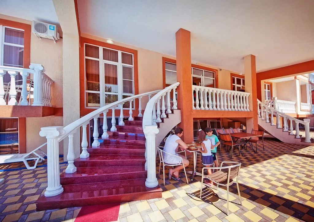 . Отель "Невский". Дивноморское