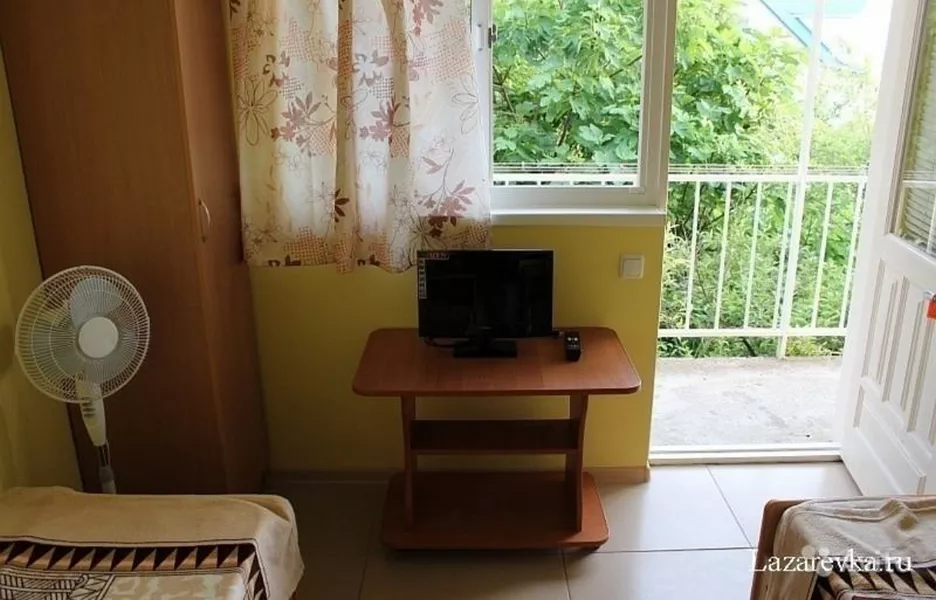 . Гостевой дом "У Юлии" . Лазаревское