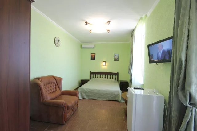 Двухместный номер с балконом «Стандарт/Standart». Гостевой дом  Vega. Заозерное