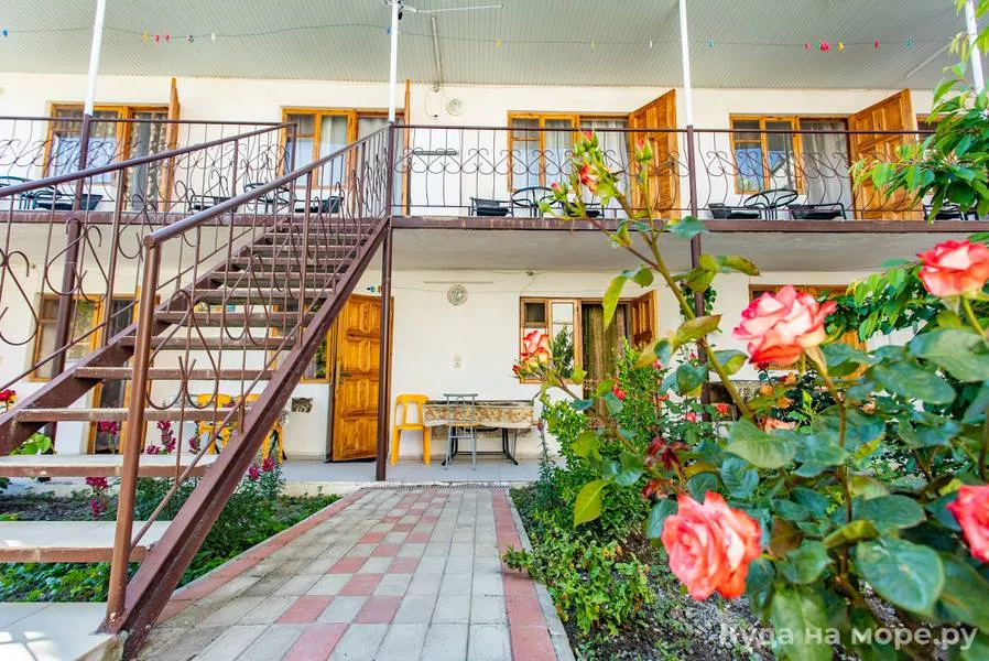 . Гостевой дом на Кутузова 9 . Геленджик