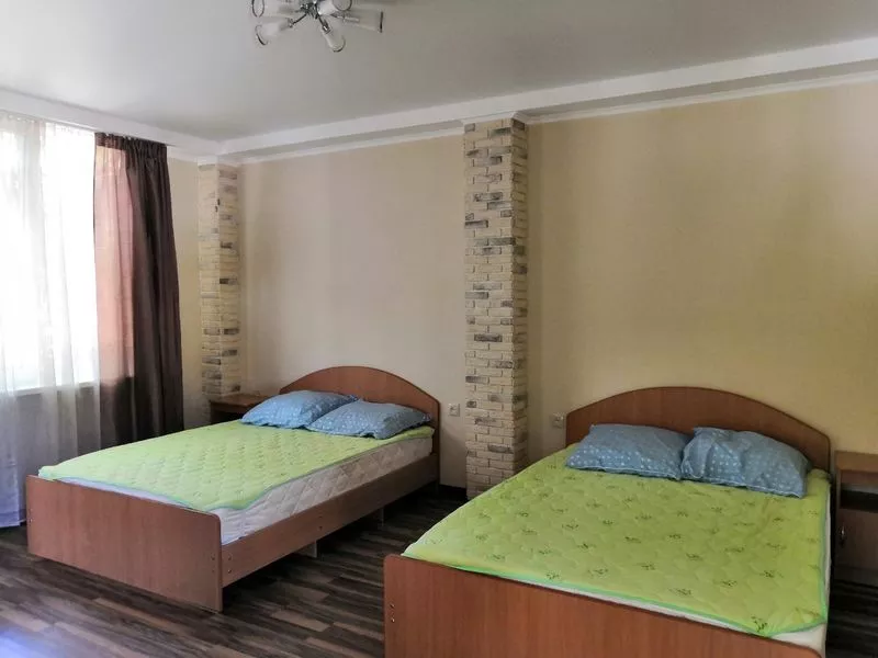 . Гостевой дом "VineHouse". Вишневка