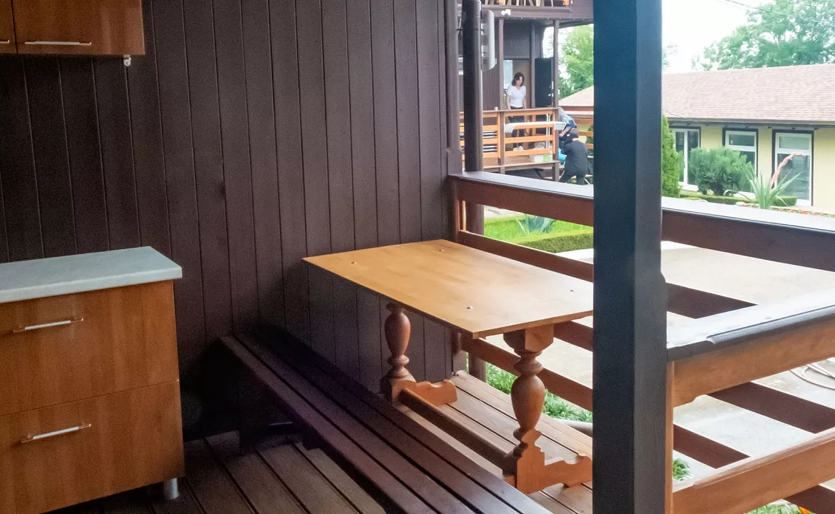 Семейный двухкомнатный номер с кухней и верандой. Гостевой комплекс "Буэнос Диас". Совет-Квадже